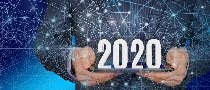Hands holding tablet that says "2020", 2020 content marketing trends, VIEWS Digital Marketing Agency